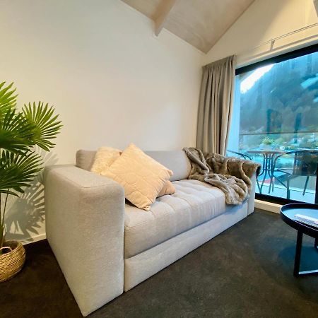 Modern 2-Bedroom Apartment 7-Mins Walk To Distretto di Queenstown Esterno foto