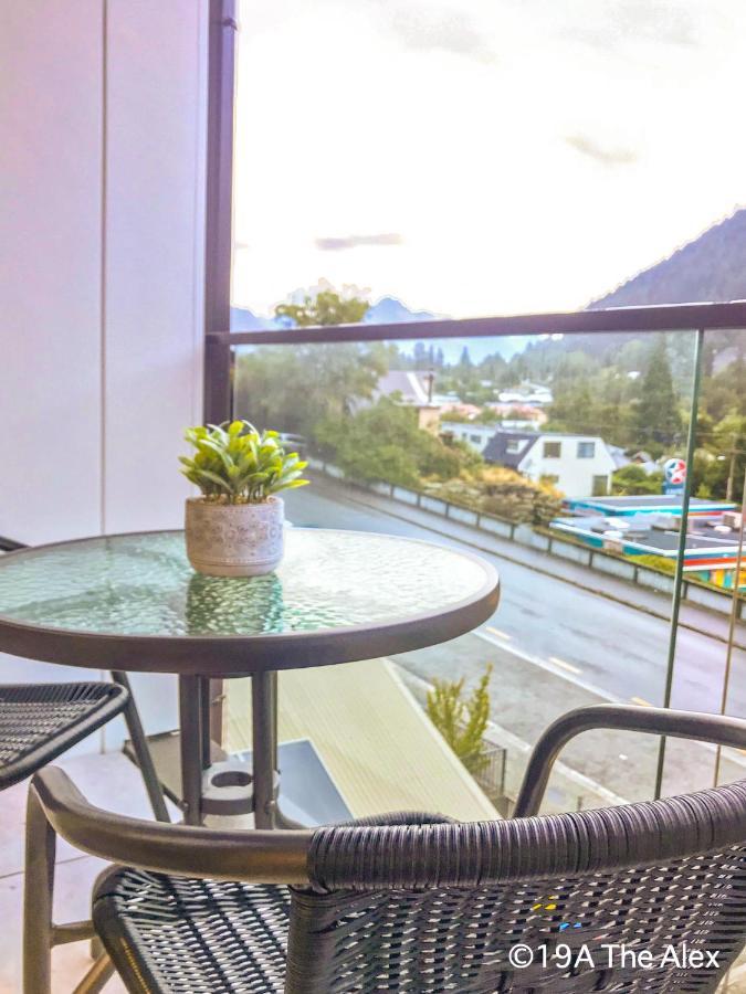 Modern 2-Bedroom Apartment 7-Mins Walk To Distretto di Queenstown Esterno foto