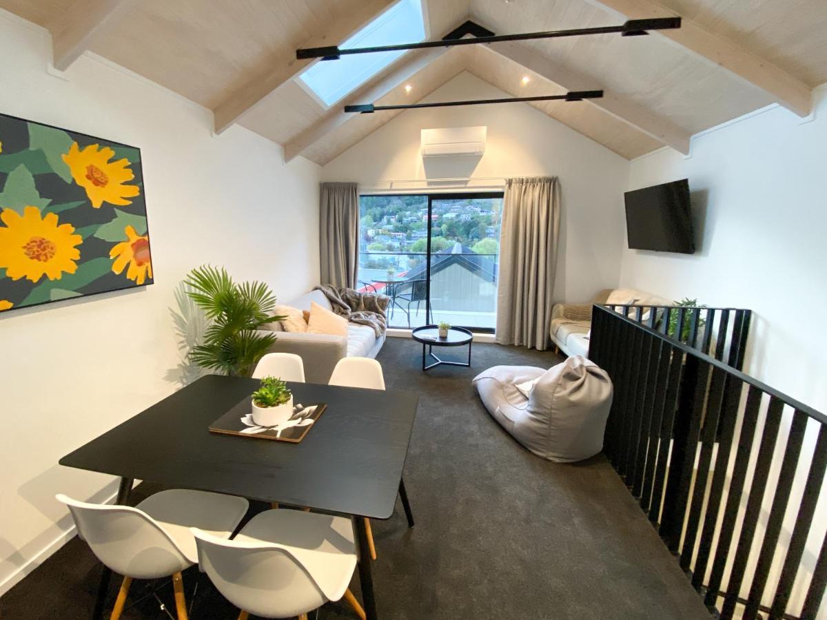 Modern 2-Bedroom Apartment 7-Mins Walk To Distretto di Queenstown Esterno foto