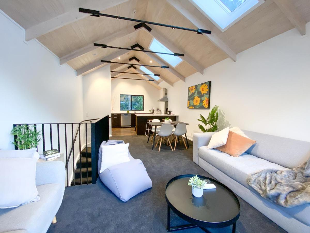 Modern 2-Bedroom Apartment 7-Mins Walk To Distretto di Queenstown Esterno foto