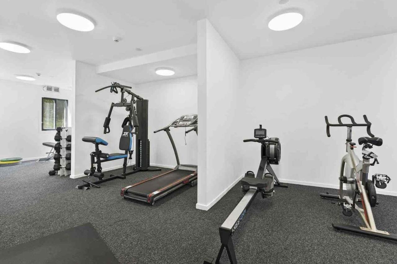 Modern 2-Bedroom Apartment 7-Mins Walk To Distretto di Queenstown Esterno foto