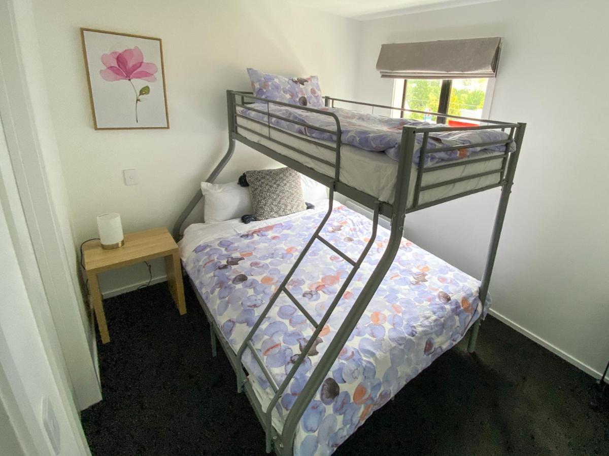 Modern 2-Bedroom Apartment 7-Mins Walk To Distretto di Queenstown Esterno foto